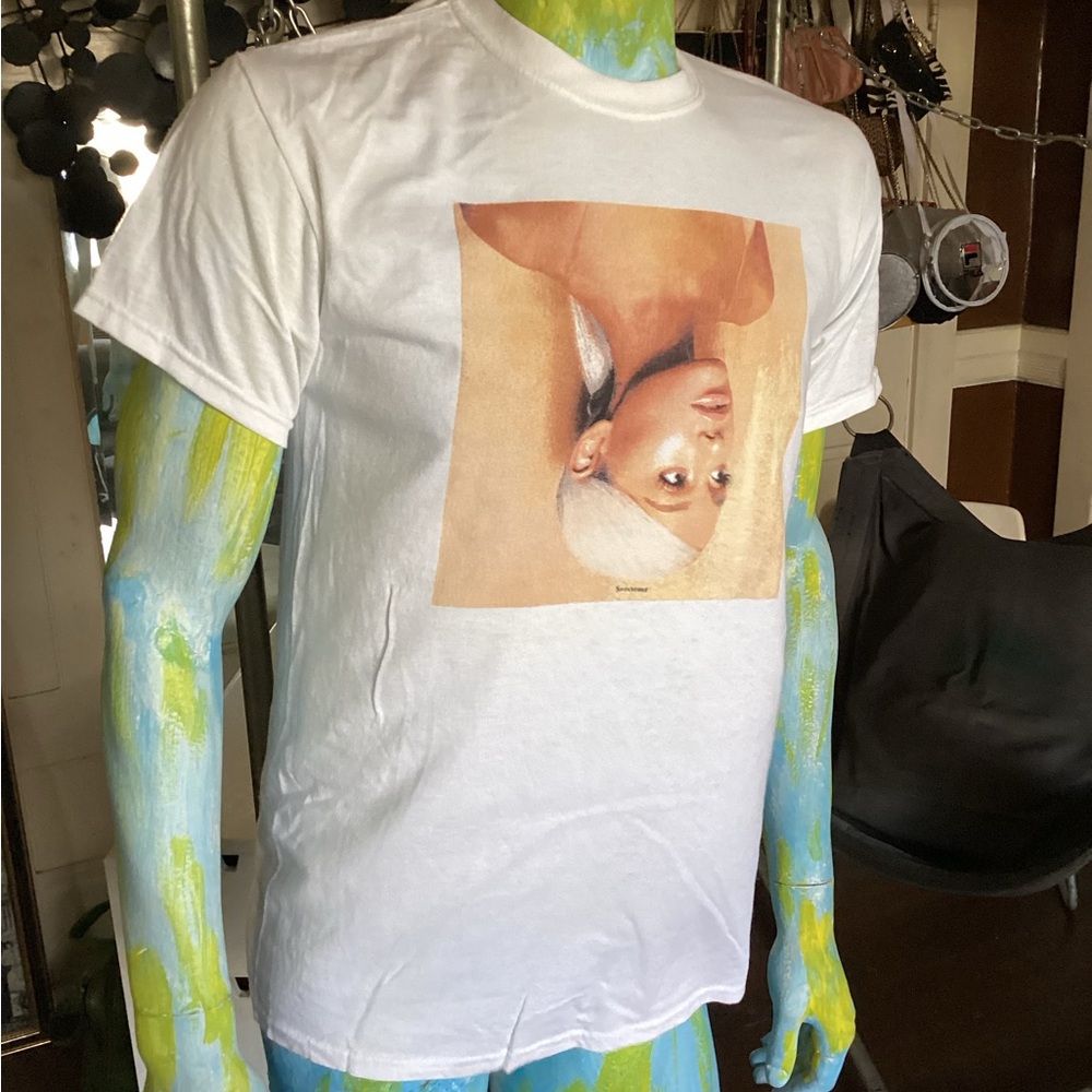 Ariana Grande Sweetener tee